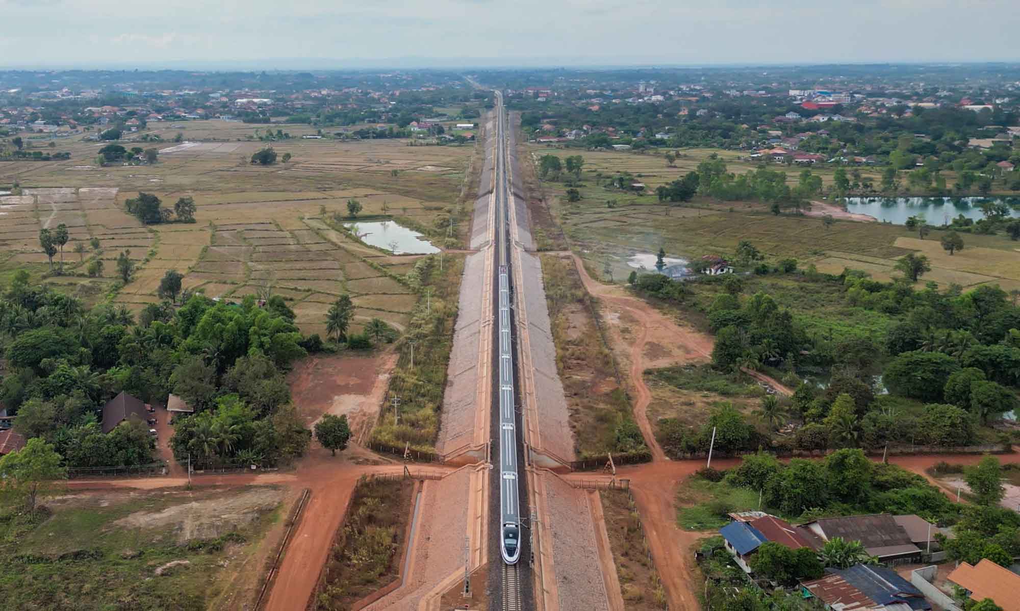 laos-train.jpg